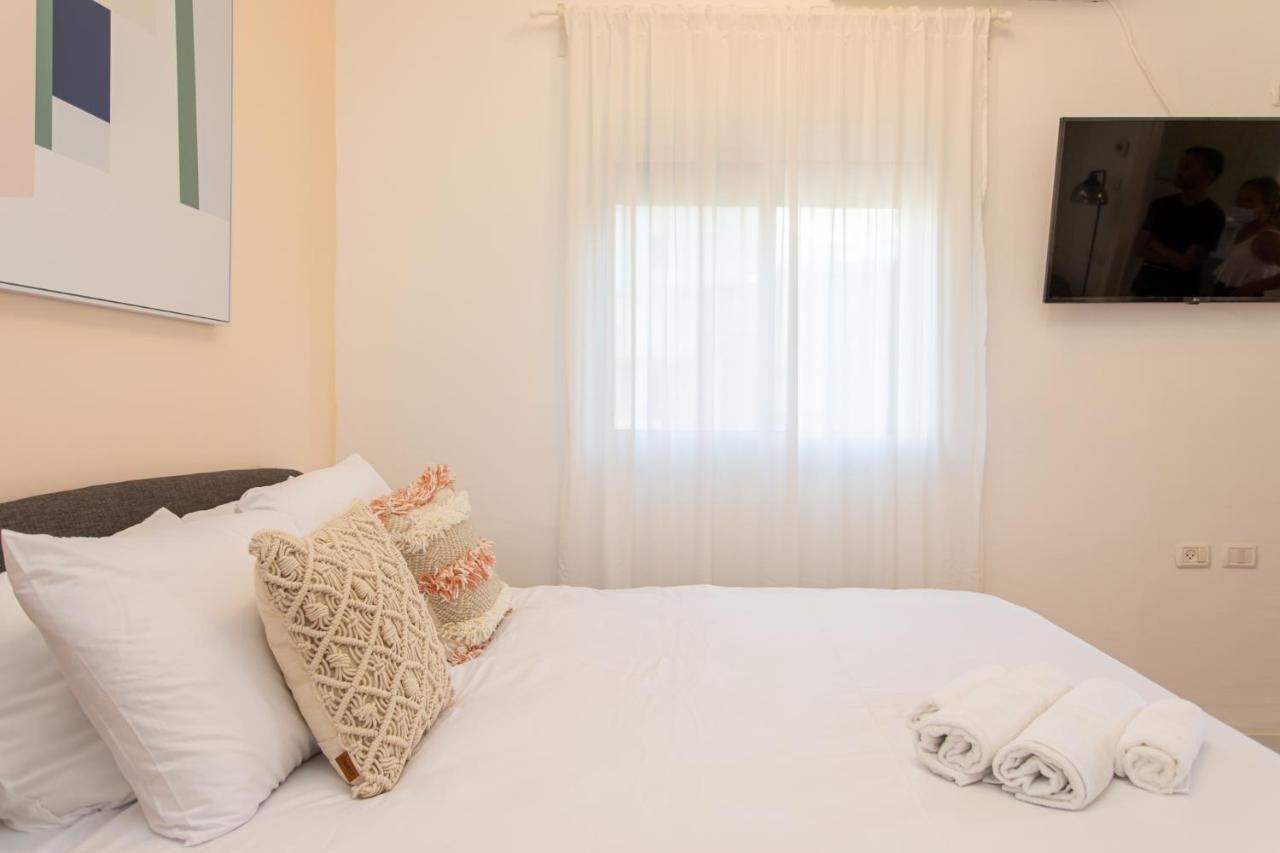 Port City Haifa - Bat Galim 25 Mtrs From The Beach & Rambam Bagian luar foto